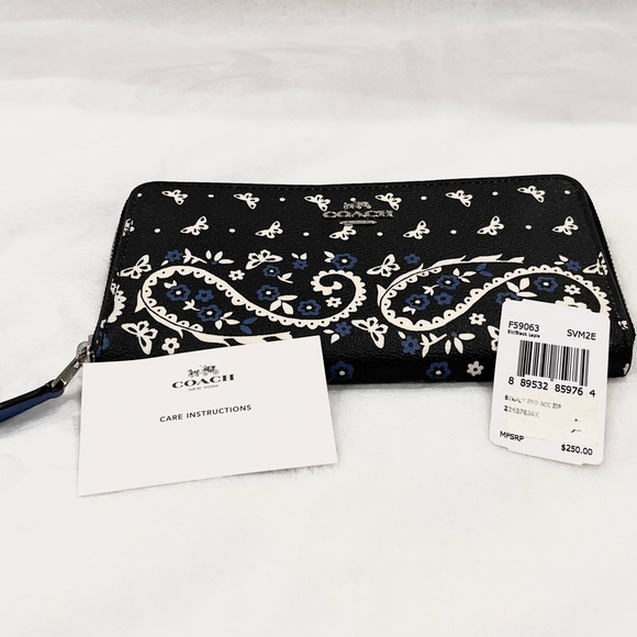 Coach Limited Edition Butterfly Bandana Flower Print Accordion Zip Wallet NWT - Picture 1 of 6